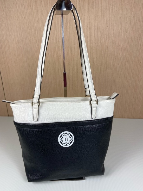 Nanette Lepore Handbags - Nanette Lepore Black & White Pebbled Tote Shoulder Bag